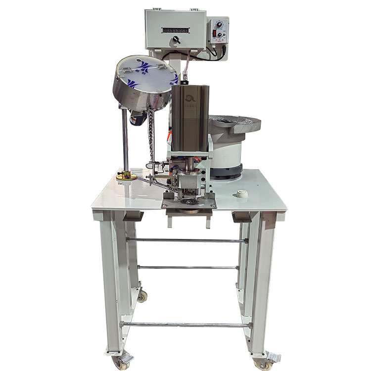 Automatic Banner Eeyelet Press