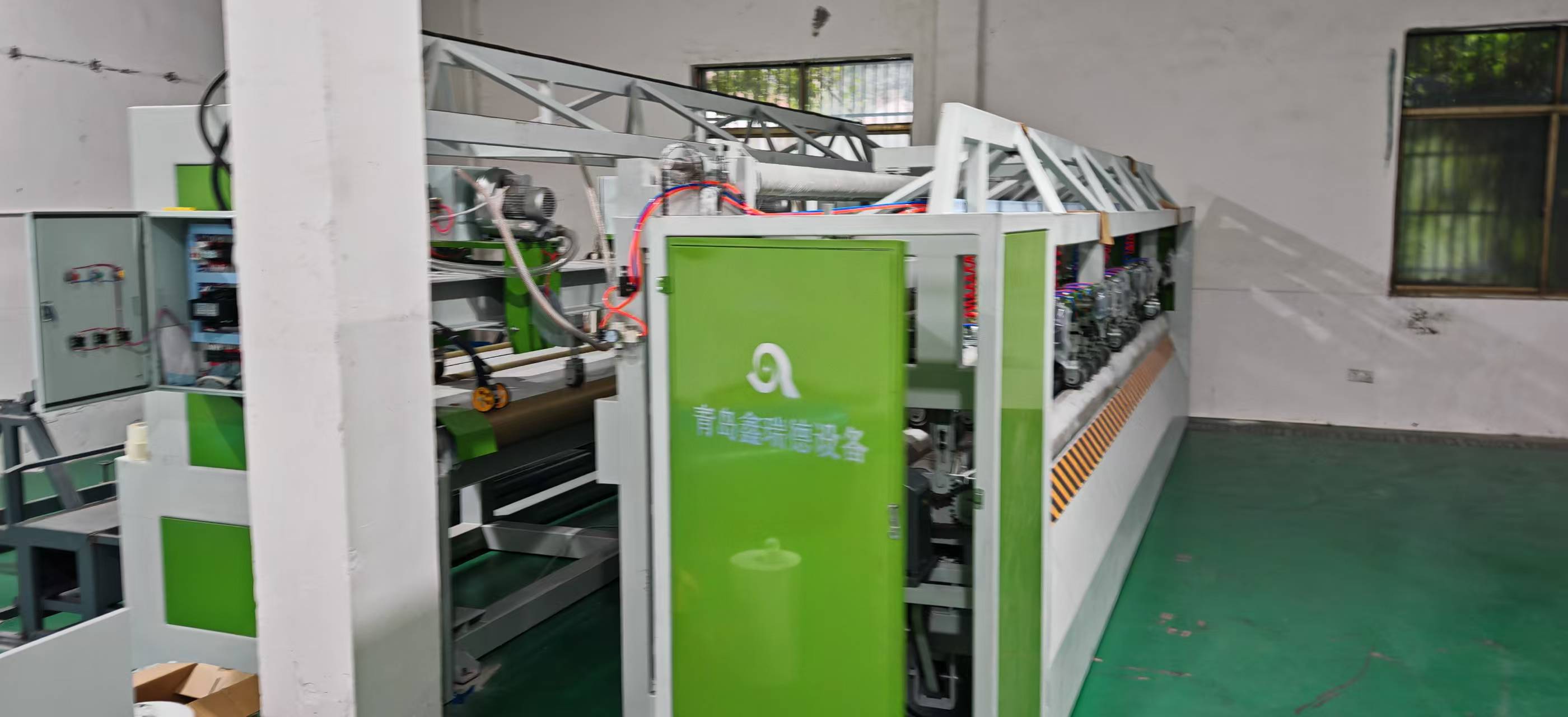 Tarpaulin Welding Machine With Auto Cutting in One Line (图2)