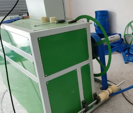 Pre-punching Outlet Hole Flexible Hose Production Line(图2)